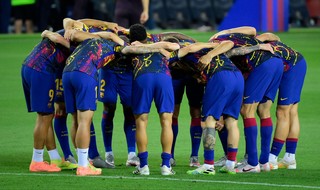 שחקני ברצלונה לפני הפתיחה