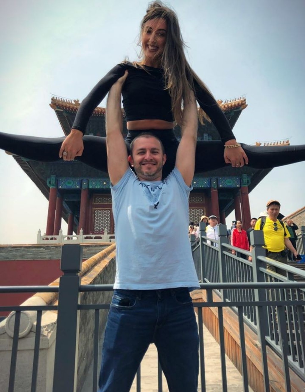 Алекс и Алиса на чемпионате в Ухани, Китай., в 2019 году.