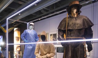 תערוכה בנושא מגפות במוזיאון רייקסמיוזיאום בורהאווה בעיר ליידן הולנד