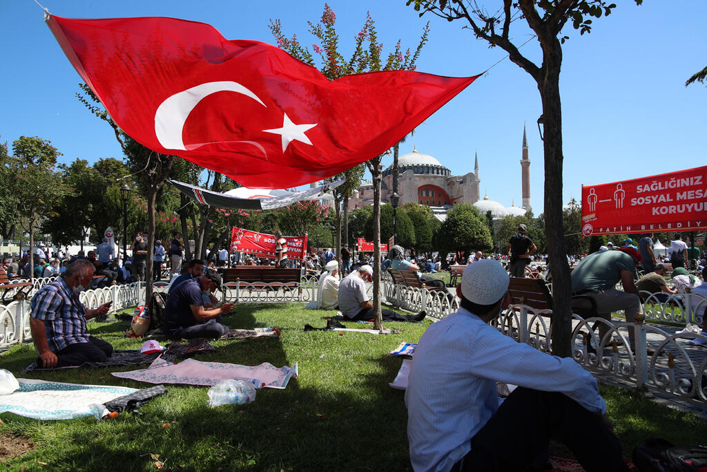 איה סופיה איסטנבול טורקיה מסגד תפילה ראשונה