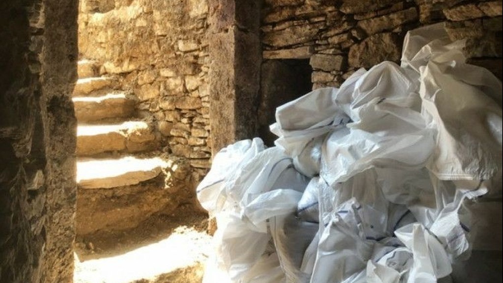 כ-200 שקי גופות נאספו במקום כ-200 שקי גופות נאספו במקום