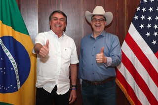 נשיא ברזיל ז'איר בולסונרו עם שגריר ארה"ב טוד צ'פמן