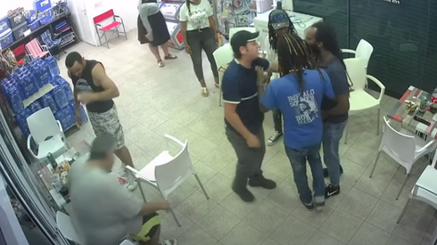 Драка в киоске в Кирьят-Моцкине