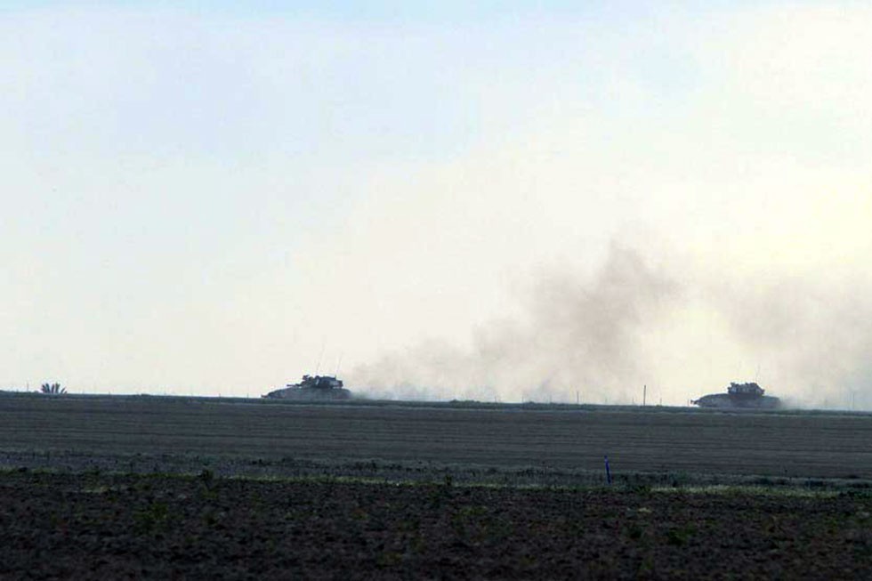 IDF tanks at the scene of the 2010 attack  