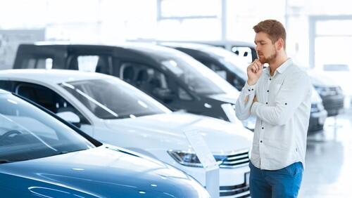 Как выбрать наиболее выгодную в обслуживании машину? (Фото: shutterstock) выбрать автомобиль машина