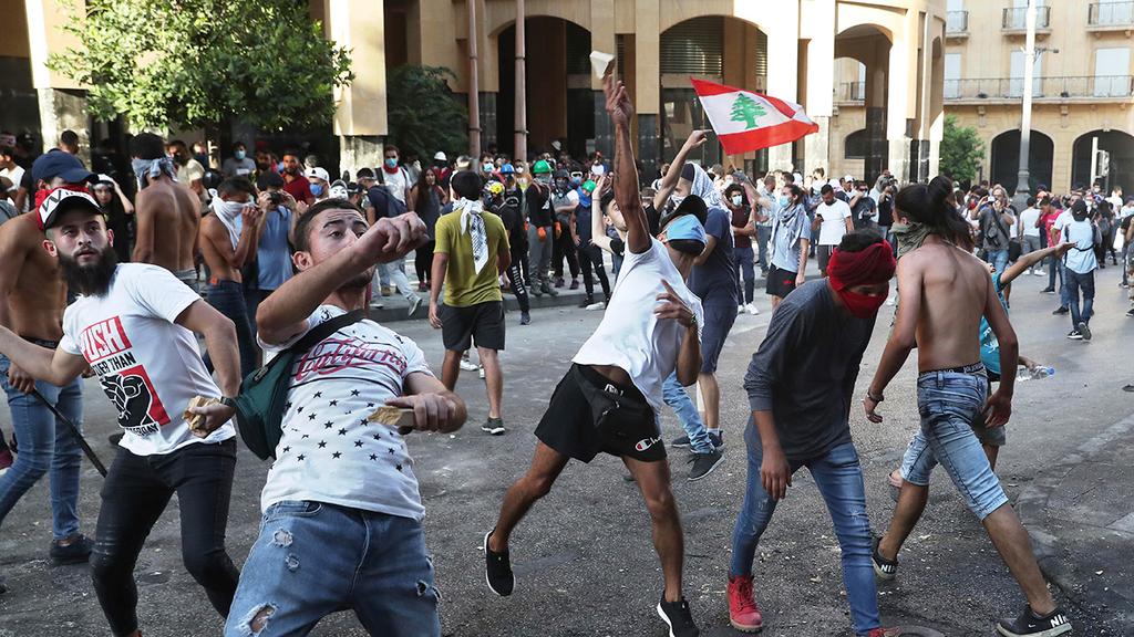 ביירות לבנון הפגנה מפגינים נגד הממשלה