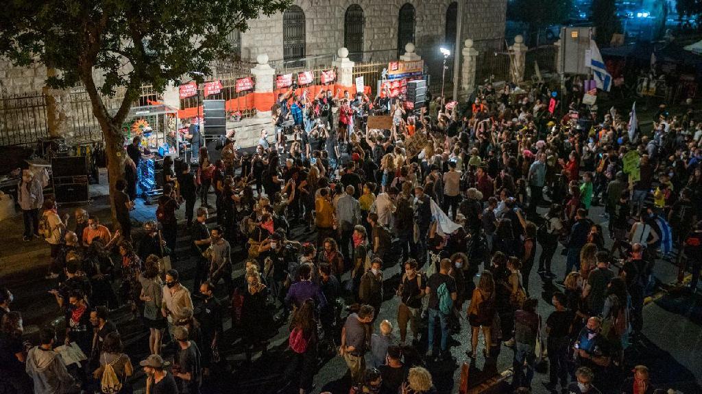 הפגנה של עולם התרבות מול מעון רה"מ בבלפור