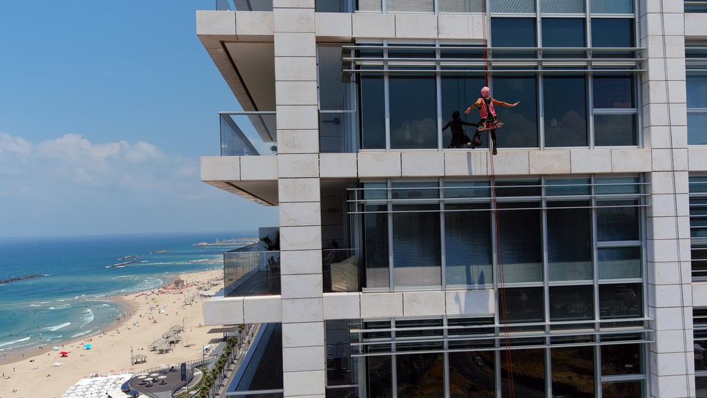 Noa Toledo, 22-year-old window washer and rising social-media star
