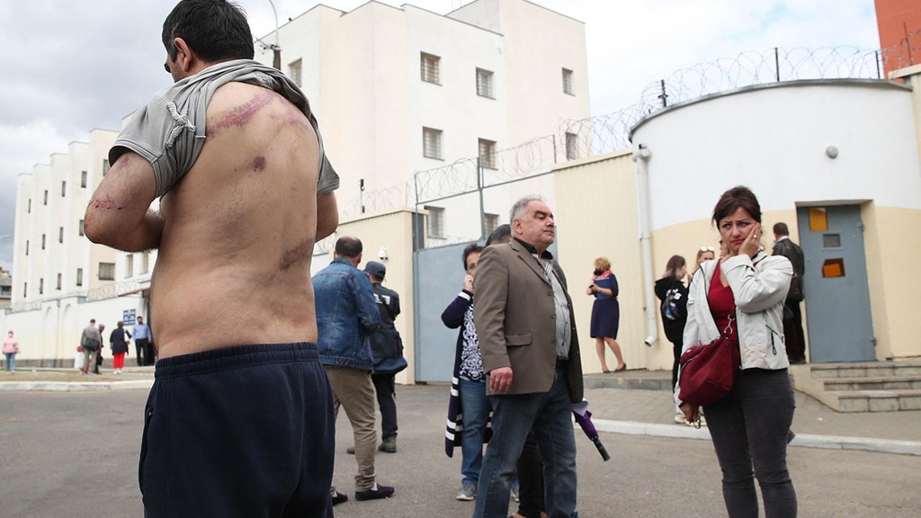 בלארוס ורדאן גריגריאן מפגין ש שוחרר מ מעצר אחרי ש נעצר בהפגנות נגד אלכסנדר לוקשנקו