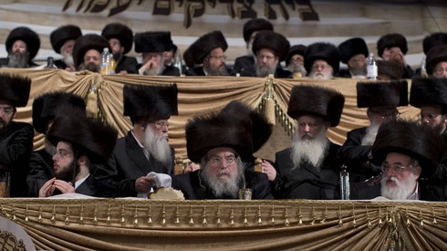Rabbi Yissachar Dov Rokeach head of the Belz Hassidic dynesty at his grandson's wedding in Jerusalem 