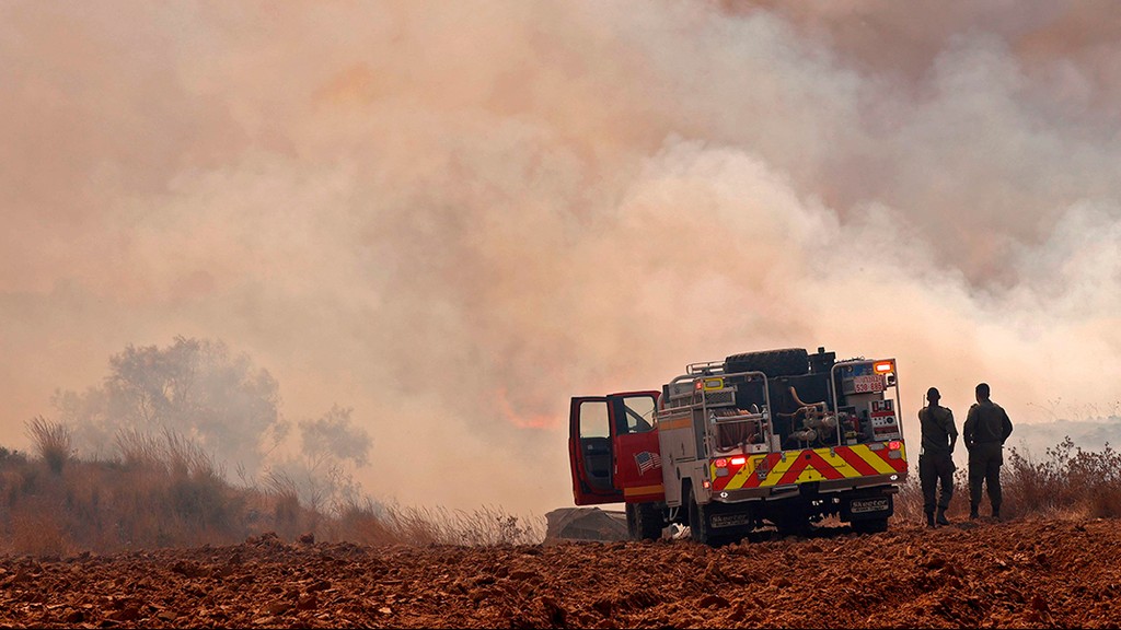 שריפות ליד קיבוץ בארי כתוצאה מבלוני תבערה