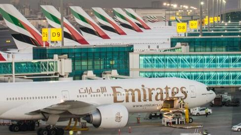 מטוסים של חברת אמירייטס בנמל התעופה בדובאי