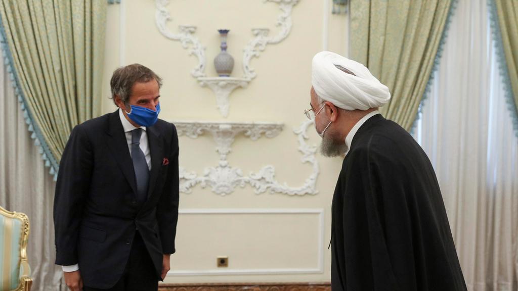 נשיא איראן חסן רוחאני עם ראש הסוכנות הבינלאומית לאנרגיה אטומית סבא"א רפאל גרוסי