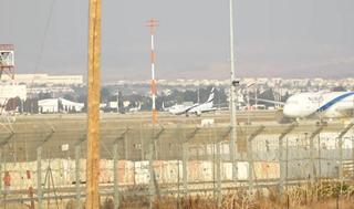 נחיתת מטוס אל על בנתב"ג לאחר פגישת המשלחות הישראלית והאמריקנית באבו דאבי