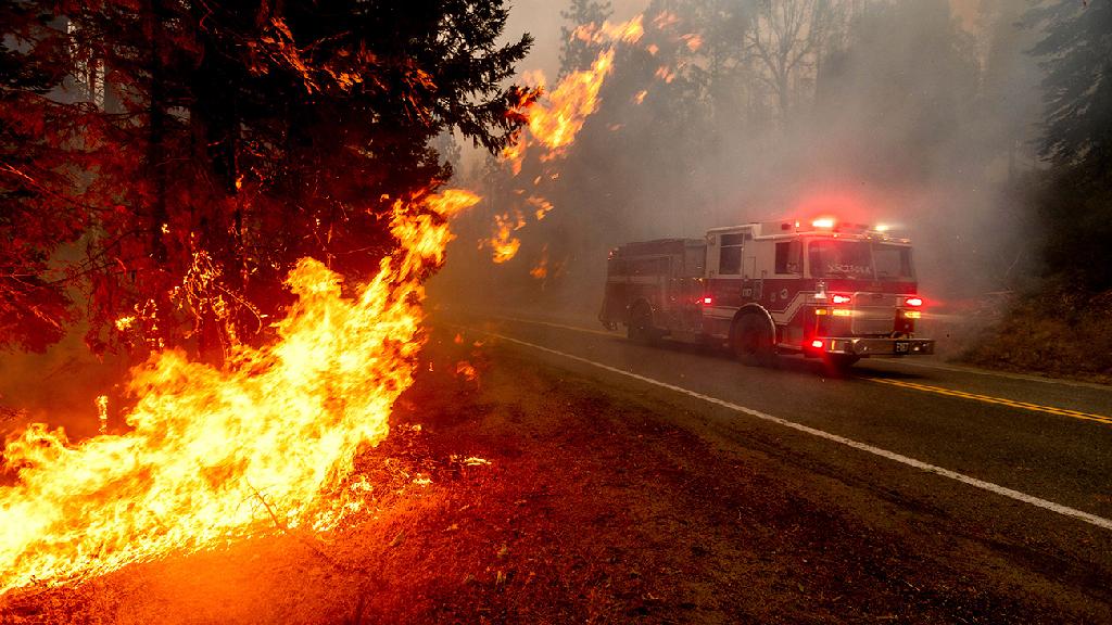 שריפה שריפות כבאים קליפורניה