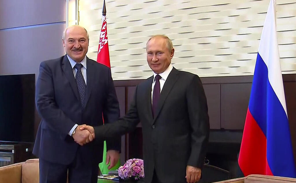 Belarusian President Alexander Lukashenko and Russian counterpart Vladimir Putin 
