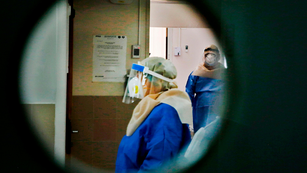הצוות הרפואי המחלקת הקורונה בסורוקה