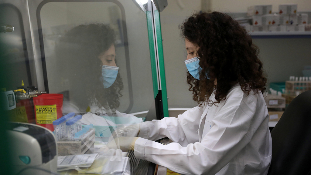 מעדבדה לבדיקות קורונה קופת חולים לאומית באור יהודה