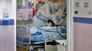  טיפול בחולי קורונה בבית החולים ברזילי באשקלון 