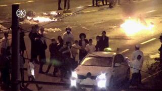 אכיפת המשטרה בזמן ההפגנה בירושלים אשר גרמה לעימותים עם מפגינים ויידוי אבנים