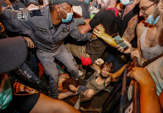 עימותים בין משטרה למפגינים בתל אביב