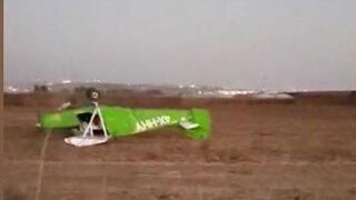 מטוס קל שהגיע לנחיתה במנחת עין ורד פגע בחוט חשמל והתרסק לקרקע