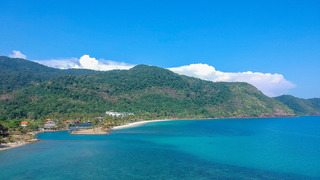 קו החוף באי קו צא'נג תאילנד