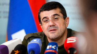 אראיק הרוטיוניאן מנהיג הבדלנים ב נגורנו קרבאך קרבאח מלחמה ארמניה אזרבייג'ן