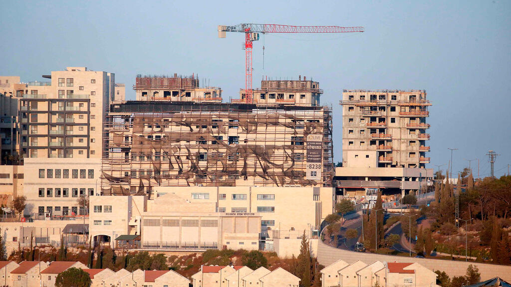 בנייה ב התנחלות אפרת ליד בית לחם