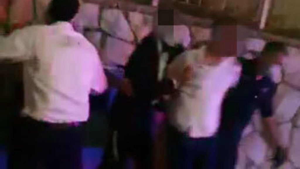 כוחות משטרה הגיעו לבית בישוב גבעת זאב בעקבות אירוע שהתקיים במקום תוך הפרת התקנות