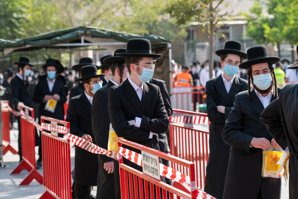 Ultra-Orthodox yeshiva students line up for coronavirus test 