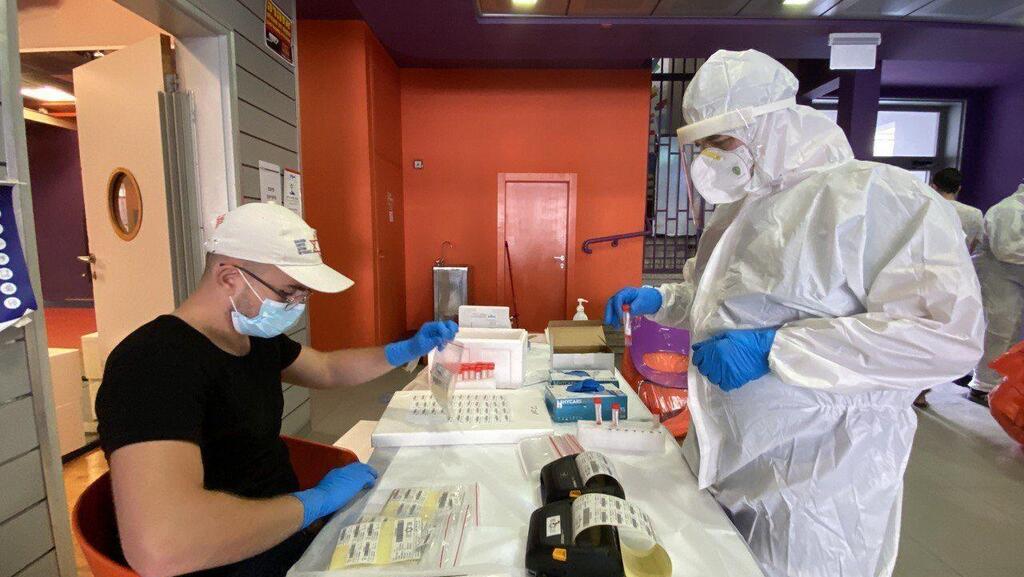 מתחם בדיקות קורונה למורות בתל אביב