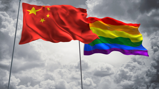 דגל הגאווה ודגל סין