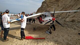 מטוס קל התרסק בחוף פולג