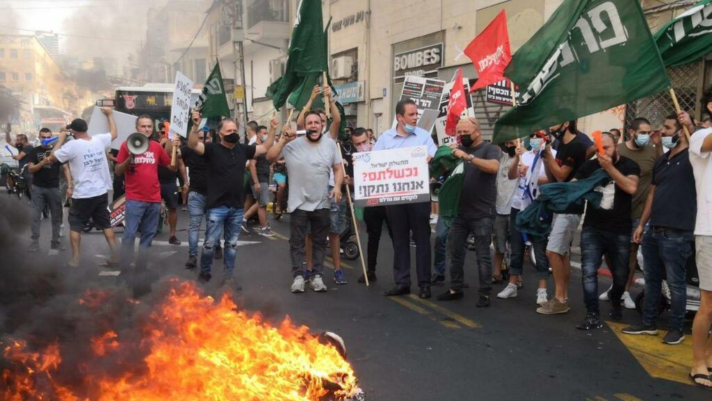 הפגנת בעלי העסקים בת"א בדרישה לפתוח את חנויות הרחוב