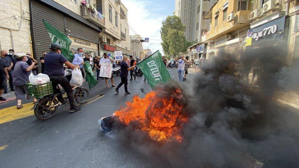 הפגנת בעלי העסקים בת"א בדרישה לפתוח את חנויות הרחוב