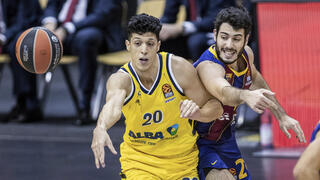 פונקטיו ואברינס מחפשים את הכדור