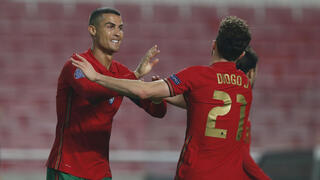 כריסטיאנו רונאלדו חוגג עם דייגו ז'וטה