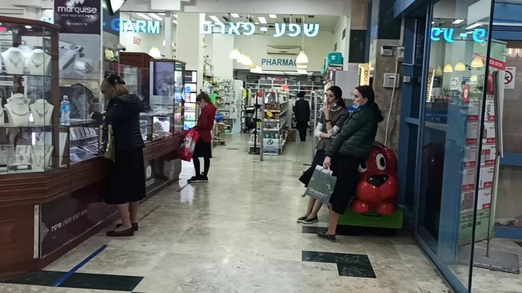 בזמן שמרכזי הקניות והקניונים סגורים, בירושלים מספר מרכזי קניות פתחו את שעריהם