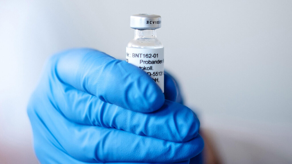 The Pfizer coronavirus vaccine (Photo: EPA) חברת פייזר האמריקנית בדרך להוציא חיסון נגד קורונה