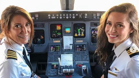 סוזי ודונה גארט טייסות בחברת סקייווסט איירליינס