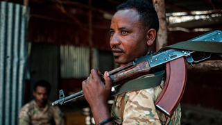 לוחם לוחמים ב צבא אתיופיה באזור תיגראי