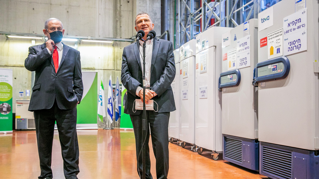 בנימין נתניהו ויולי אדלשטיין