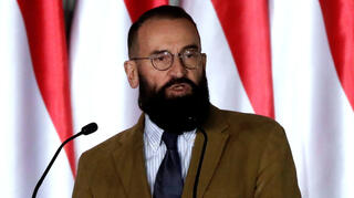 הונגריה חבר הפרלמנט האירופי יוז'ף שאייר נתפס ב מסיבת מין בזמן ה סגר קורונה בלגיה