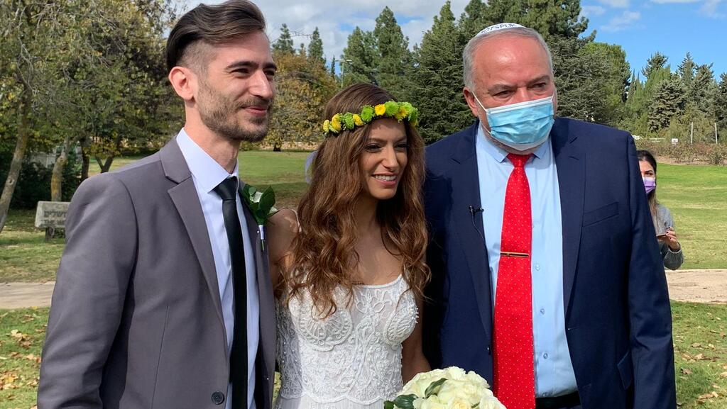 Мор и Эли вместе с Авигдором Либерманом (Фото: пресс-служба партии НДИ) Мор и Эли