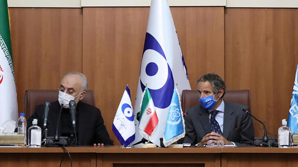  Head of Iran's Atomic Energy Organization Ali-Akbar Salehi and International Atomic Energy Agency (IAEA) Director General Rafael Grossi