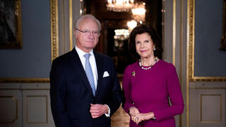 מלך שבדיה קרל גוסטב ה-16 ו סילביה מלכה מלכת שבדיה בארמון ב שטוקהולם ב 3 בדצמבר
