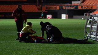 הצוותים הרפואיים מנסים להציל את חייו של הגנן