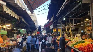 קניות אחרונות בשוק הכרמל בתל אביב לפני הסגר השלישי