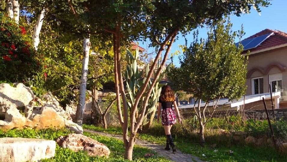 רותם צעירה בת 15